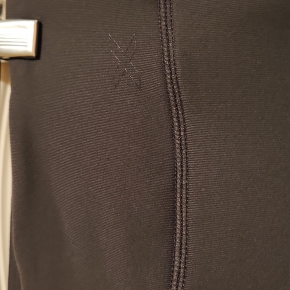 2xu run fitness flared pant nwot - Picture 10 of 10